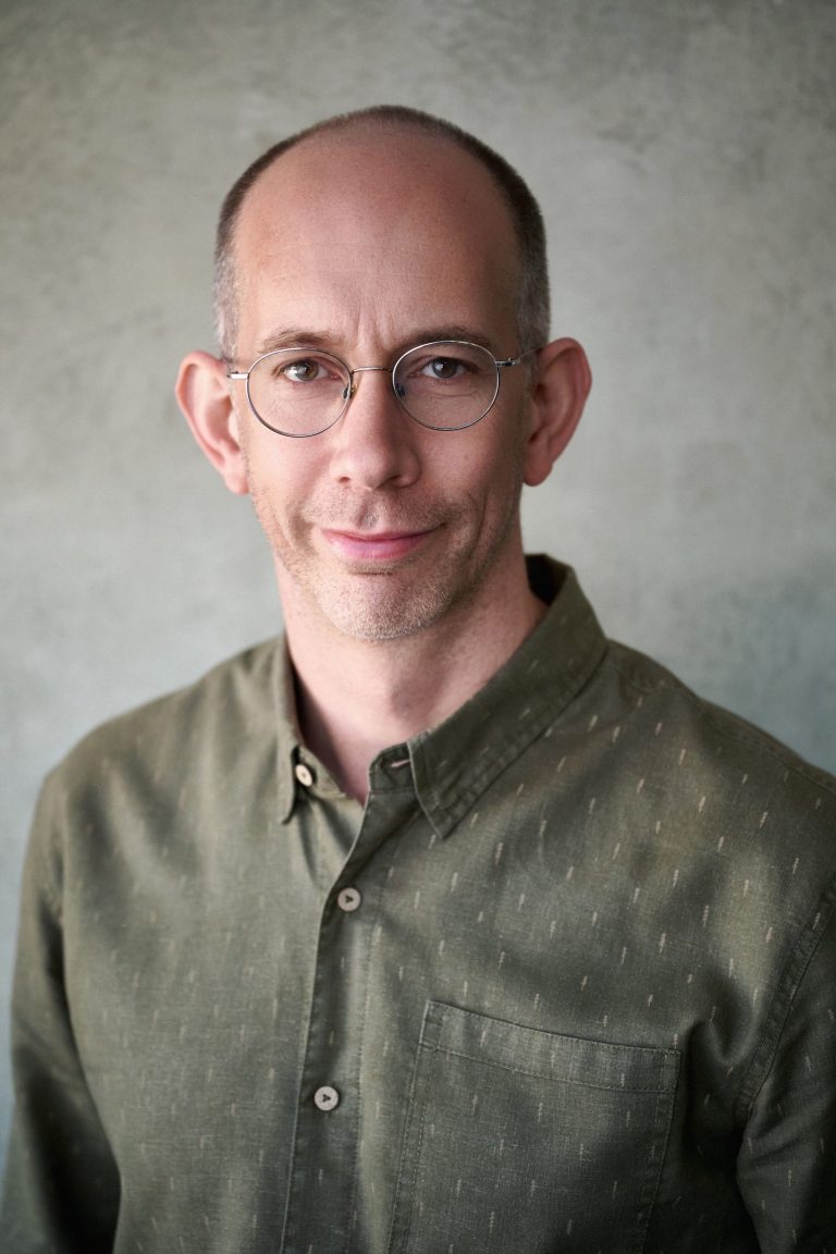 ff 5ad197603c7da2f8b4efe4f3c2dc477a ff small Google headshot jpeg scaled 768x1152