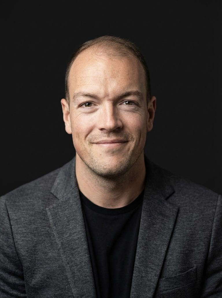 ff 01ede31ce2d3d10770dbbe0e7685625c ff luke row psychotherapist croydon scaled 768x1028