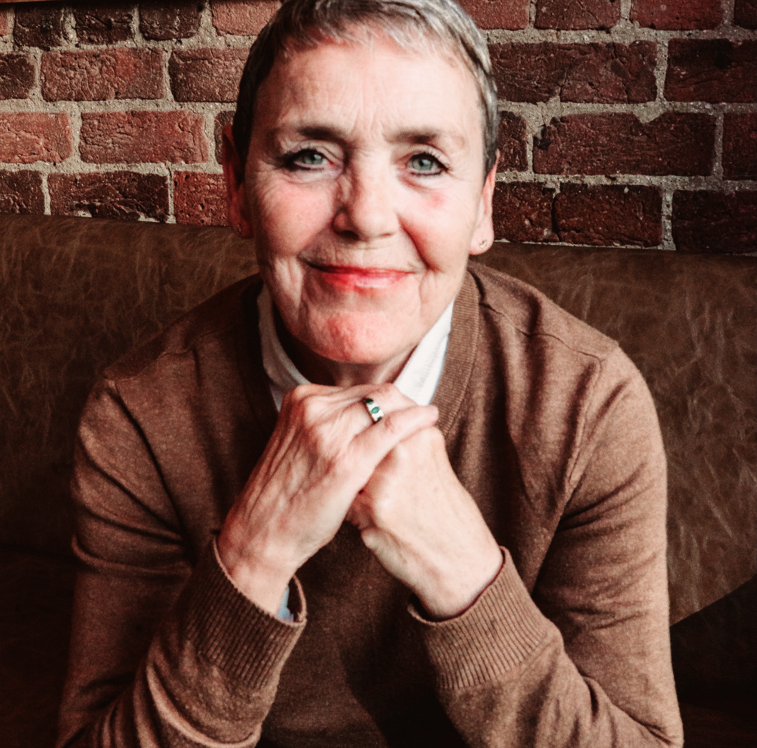 ff 514855e37358f8c73db2acab90bef5e9 ff website profile photo Deborah 16 1