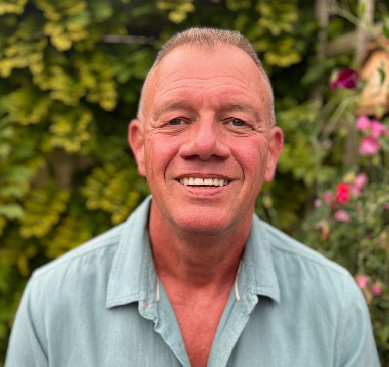 ff e5ad3b998210277e50b73e467647f533 ff Mark H 768x724