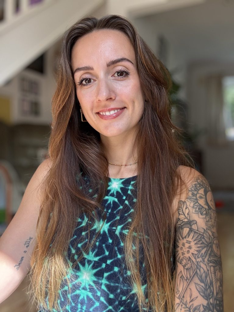 ff 35ec39d5574d29d9b689c63923170072 ff image1 1 scaled 768x1024