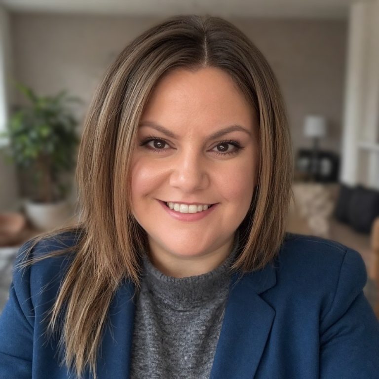 ff 3c10ab31a9335f01f0d38fbb49e5229e ff Headshot2 1 768x768