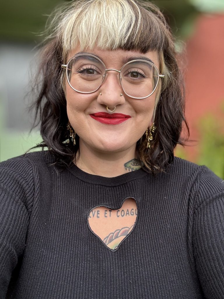 ff 3d17cfbbb673a51f97f5737b508c5ddd ff IMG 1847 1 scaled 768x1024