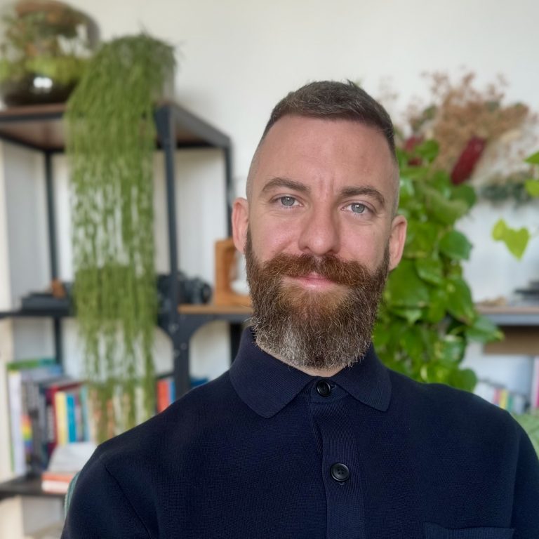 ff 9b9c161ca172dc6fc058fd3f29af0e9e ff Square 1 768x768