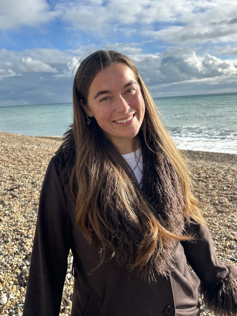 ff 025f837dd14c440294b482def5da4c4d ff FullSizeRender copy 1 768x1024