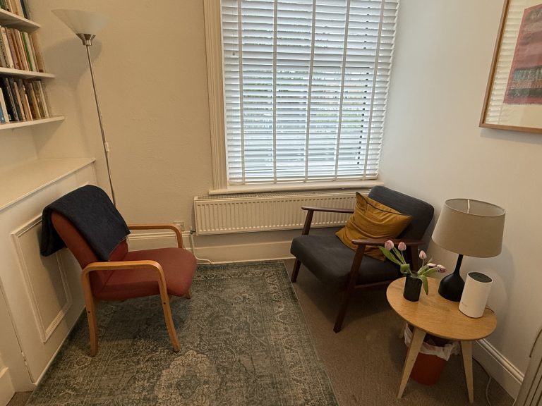 ff 053f4d8fc1bac4c315822e83a2c9c0cd ff Room 1 768x576