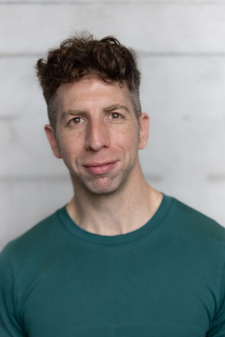 ff 0d4201faee1dbd3335386405e0197a3e ff 001 BM ©CameronSlaterPhotography 1 scaled 768x1151