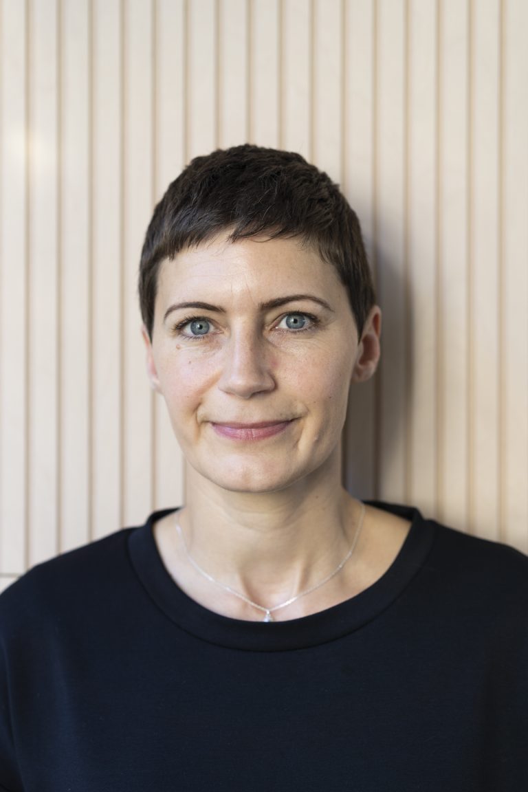 ff a3e2bf198e5dc8edd0af1c4c1d615e18 ff Pip LR 05 1 768x1152