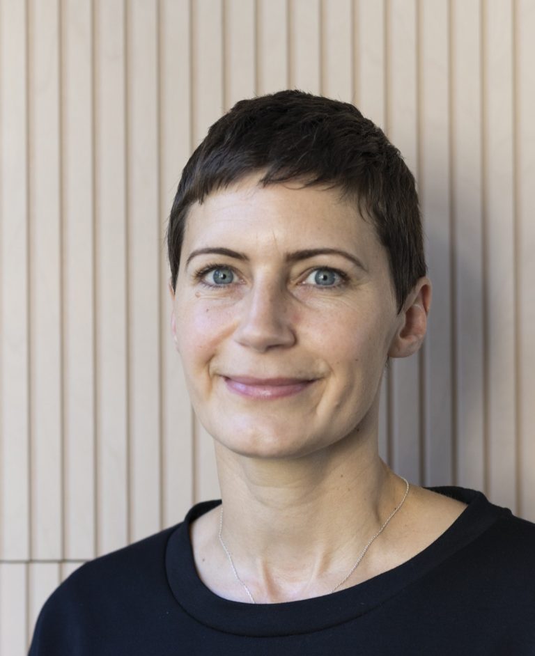 ff b7e563b518fab6fd2b48c91d248565b8 ff Pip LR 768x942