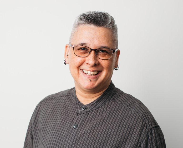 Otter White black on white 2026 01 20 resized cropped 768x623