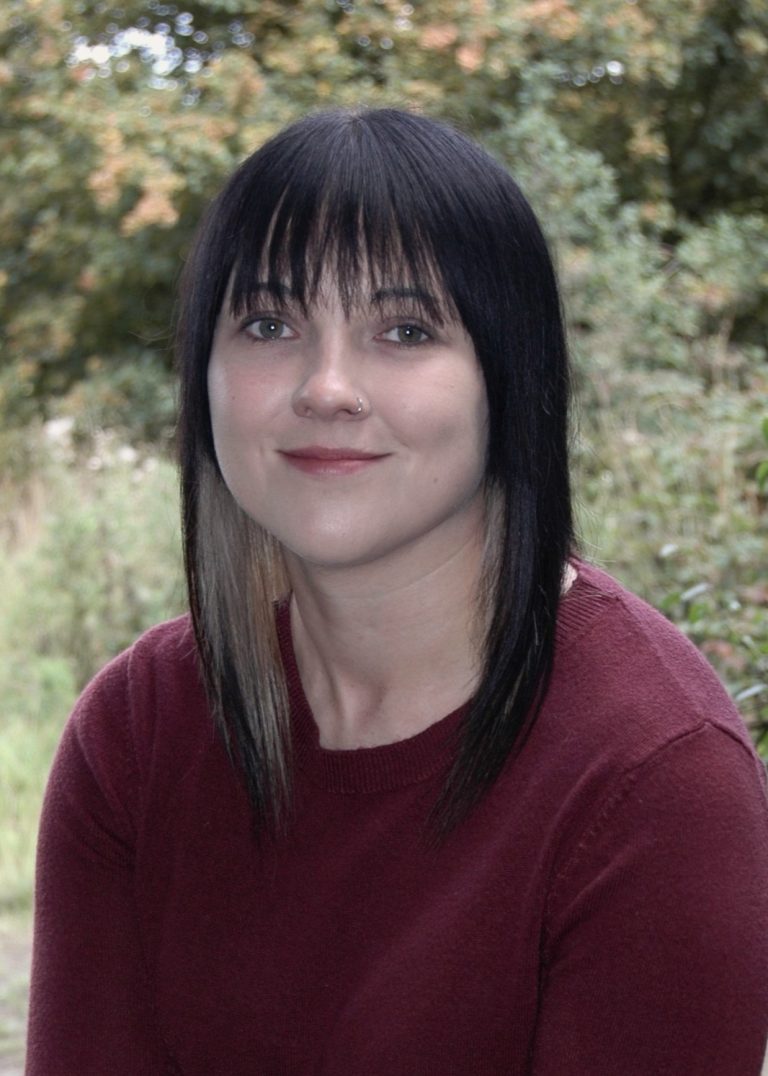 ff 57bd18aab76b7cb3553233ad7f61878b ff Headshot 1 768x1076