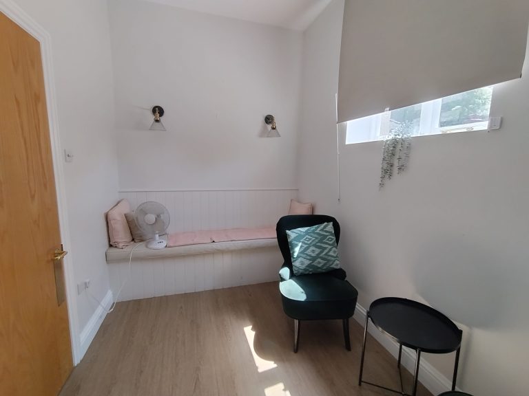 ff 93ec331dbcc9ff63c8fccaa75cbf1bee ff Therapy Room 2 1 768x576